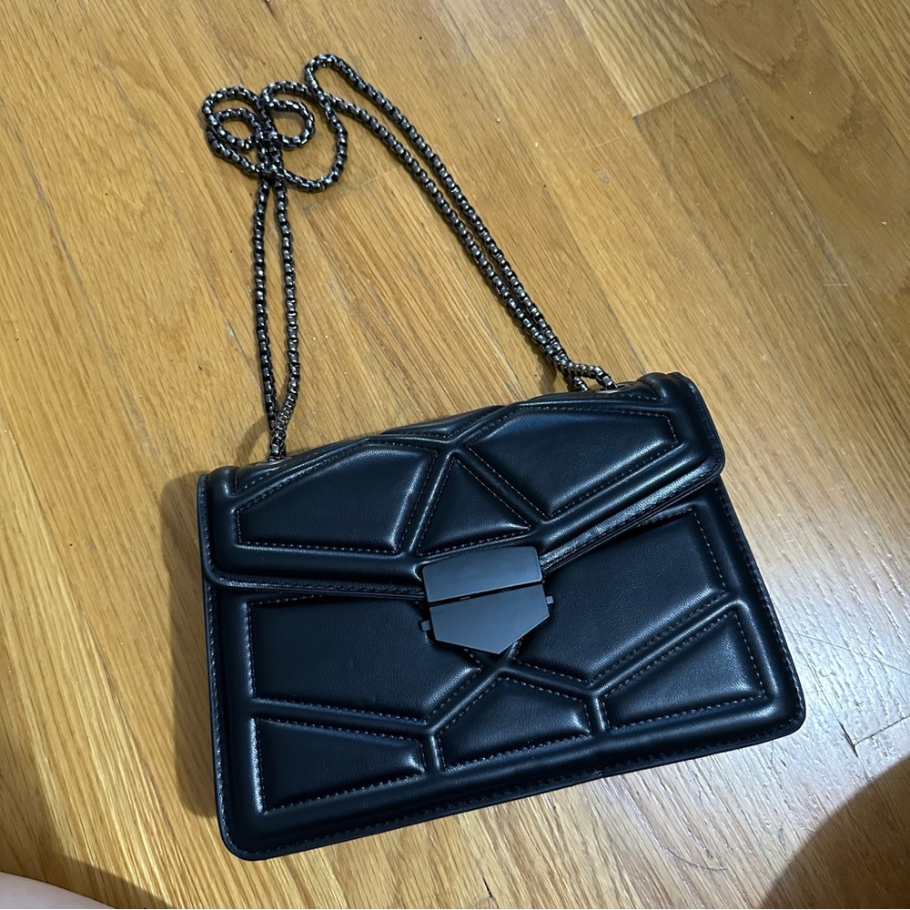 Black Chain Emboss Bag